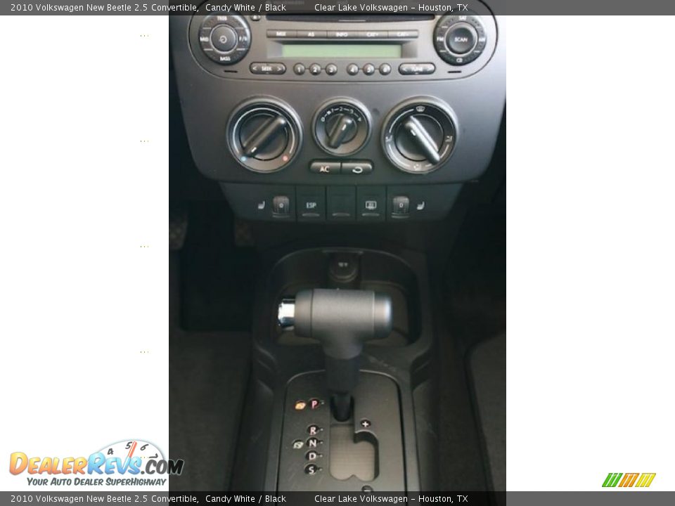 2010 Volkswagen New Beetle 2.5 Convertible Candy White / Black Photo #22