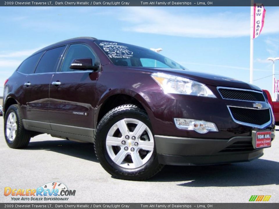 2009 Chevrolet Traverse LT Dark Cherry Metallic / Dark Gray/Light Gray Photo #1