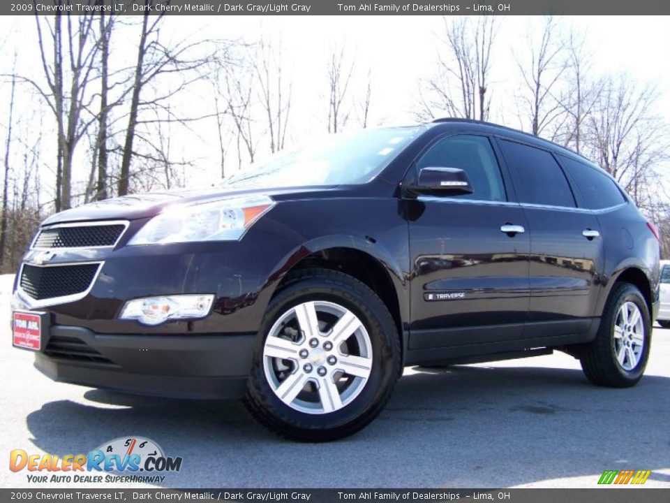 2009 Chevrolet Traverse LT Dark Cherry Metallic / Dark Gray/Light Gray Photo #5