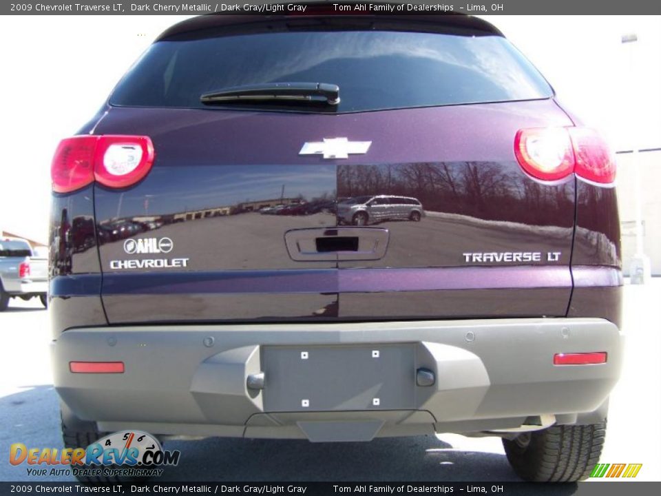 2009 Chevrolet Traverse LT Dark Cherry Metallic / Dark Gray/Light Gray Photo #6