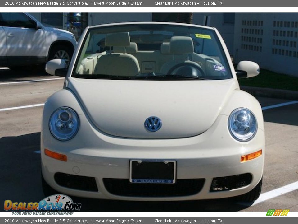 2010 Volkswagen New Beetle 2.5 Convertible Harvest Moon Beige / Cream Photo #10