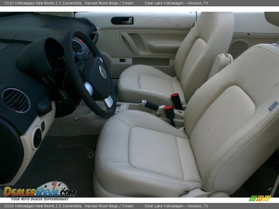 2010 Volkswagen New Beetle 2.5 Convertible Harvest Moon Beige / Cream Photo #17