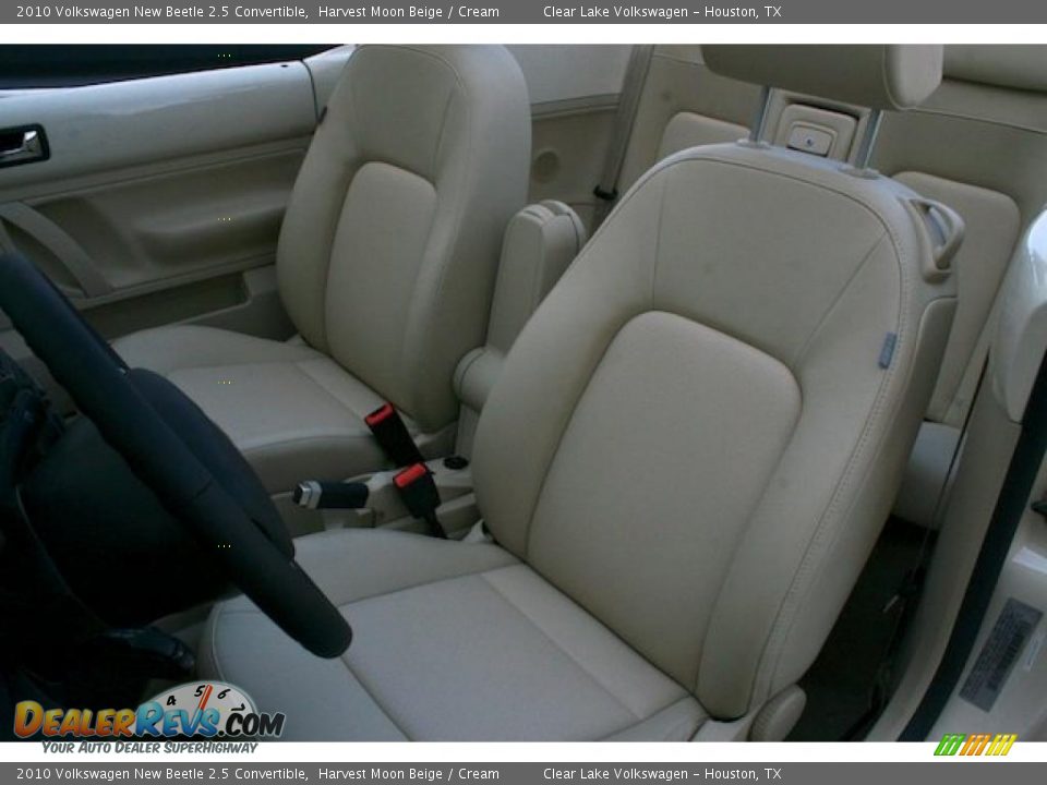 2010 Volkswagen New Beetle 2.5 Convertible Harvest Moon Beige / Cream Photo #19