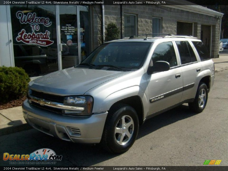 2004 Chevrolet TrailBlazer LS 4x4 Silverstone Metallic / Medium Pewter Photo #1