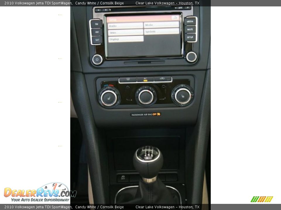 2010 Volkswagen Jetta TDI SportWagen Candy White / Cornsilk Beige Photo #16