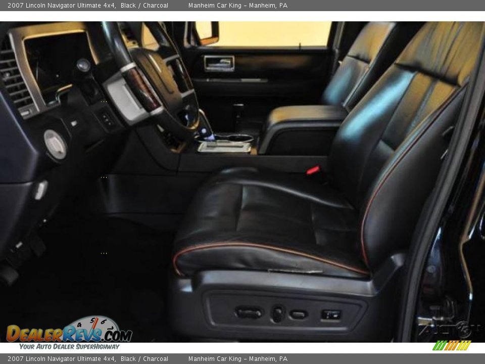 2007 Lincoln Navigator Ultimate 4x4 Black / Charcoal Photo #13
