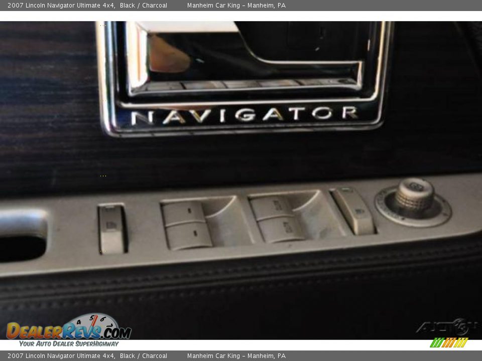 2007 Lincoln Navigator Ultimate 4x4 Black / Charcoal Photo #14