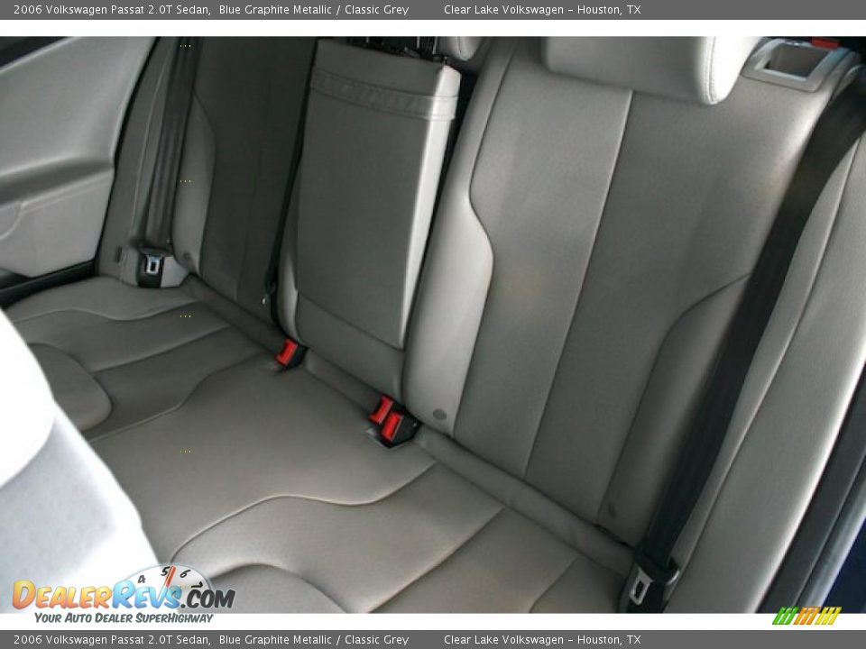 2006 Volkswagen Passat 2.0T Sedan Blue Graphite Metallic / Classic Grey Photo #24