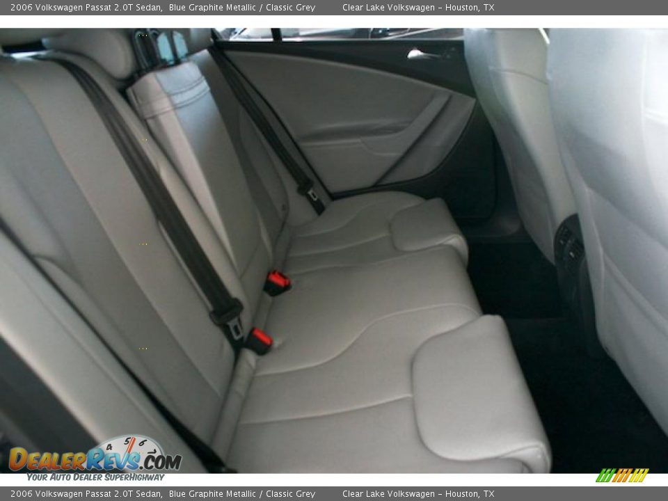2006 Volkswagen Passat 2.0T Sedan Blue Graphite Metallic / Classic Grey Photo #26