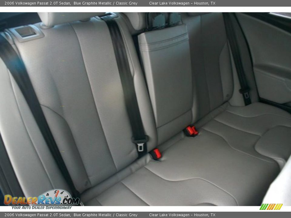 2006 Volkswagen Passat 2.0T Sedan Blue Graphite Metallic / Classic Grey Photo #28