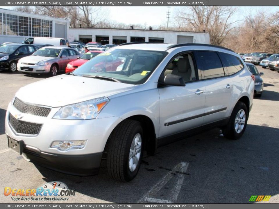 2009 Chevrolet Traverse LS AWD Silver Ice Metallic / Dark Gray/Light Gray Photo #1