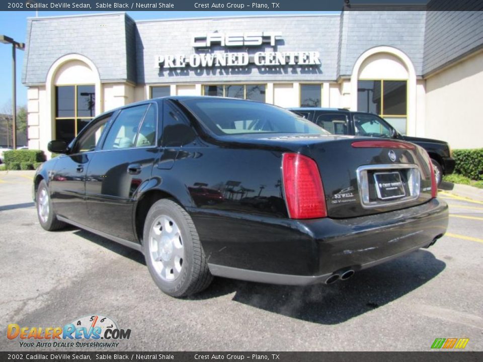 2002 Cadillac DeVille Sedan Sable Black / Neutral Shale Photo #5