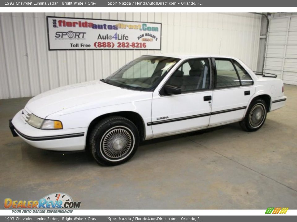 1993 Chevrolet Lumina Sedan Bright White / Gray Photo #4