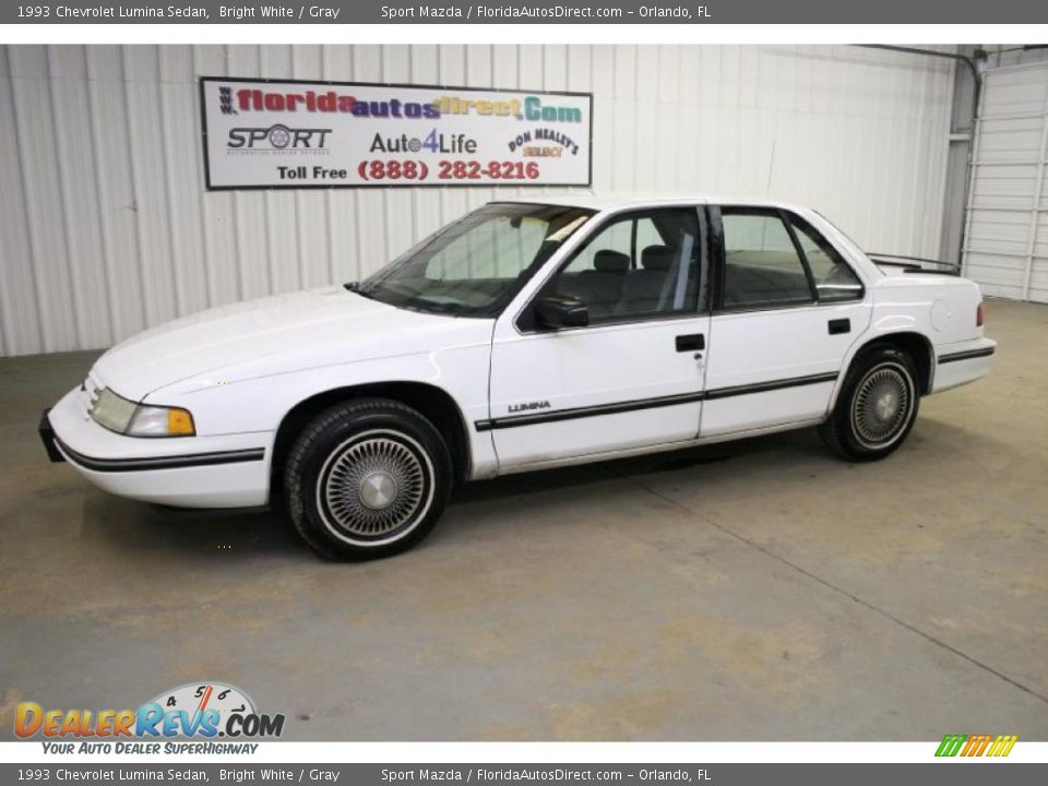 1993 Chevrolet Lumina Sedan Bright White / Gray Photo #8