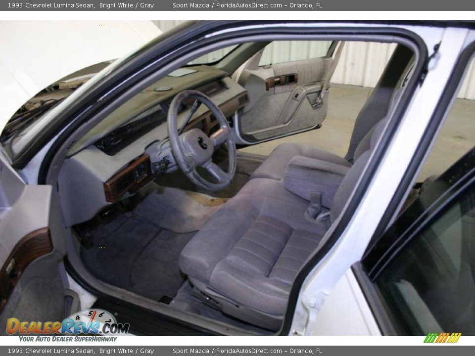 1993 Chevrolet Lumina Sedan Bright White / Gray Photo #14