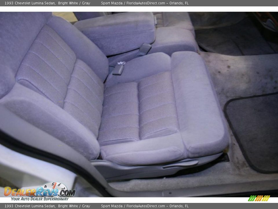 1993 Chevrolet Lumina Sedan Bright White / Gray Photo #19