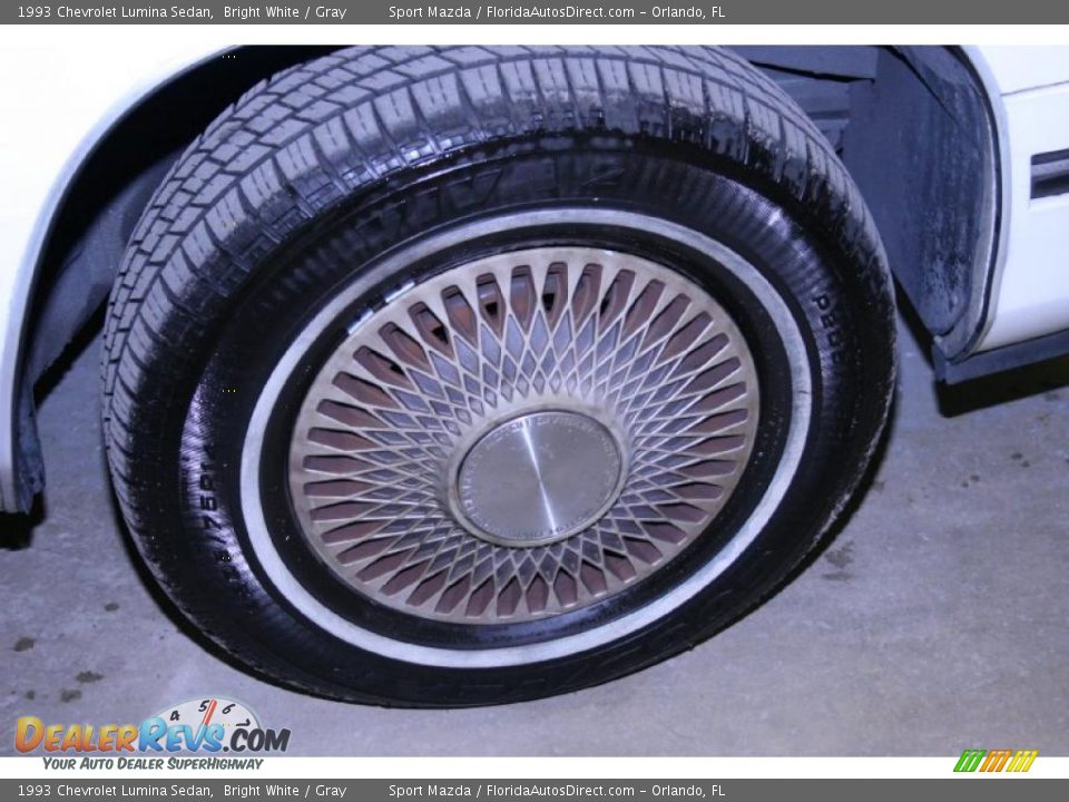 1993 Chevrolet Lumina Sedan Bright White / Gray Photo #31