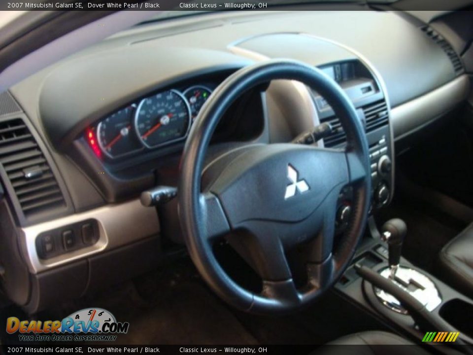 2007 Mitsubishi Galant SE Dover White Pearl / Black Photo #10