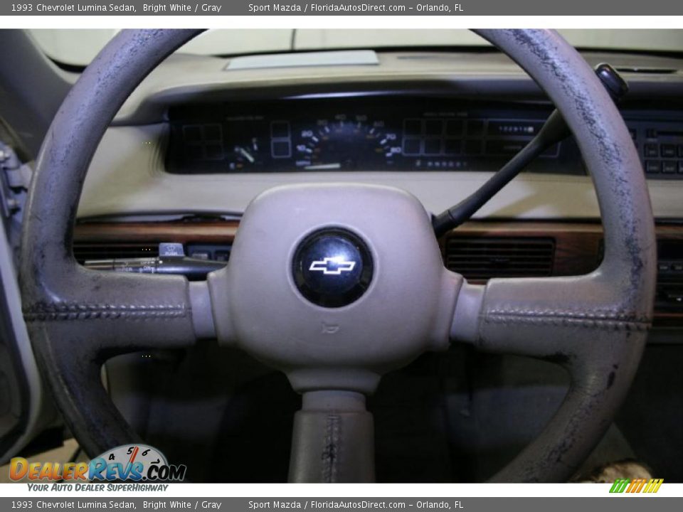 1993 Chevrolet Lumina Sedan Bright White / Gray Photo #36