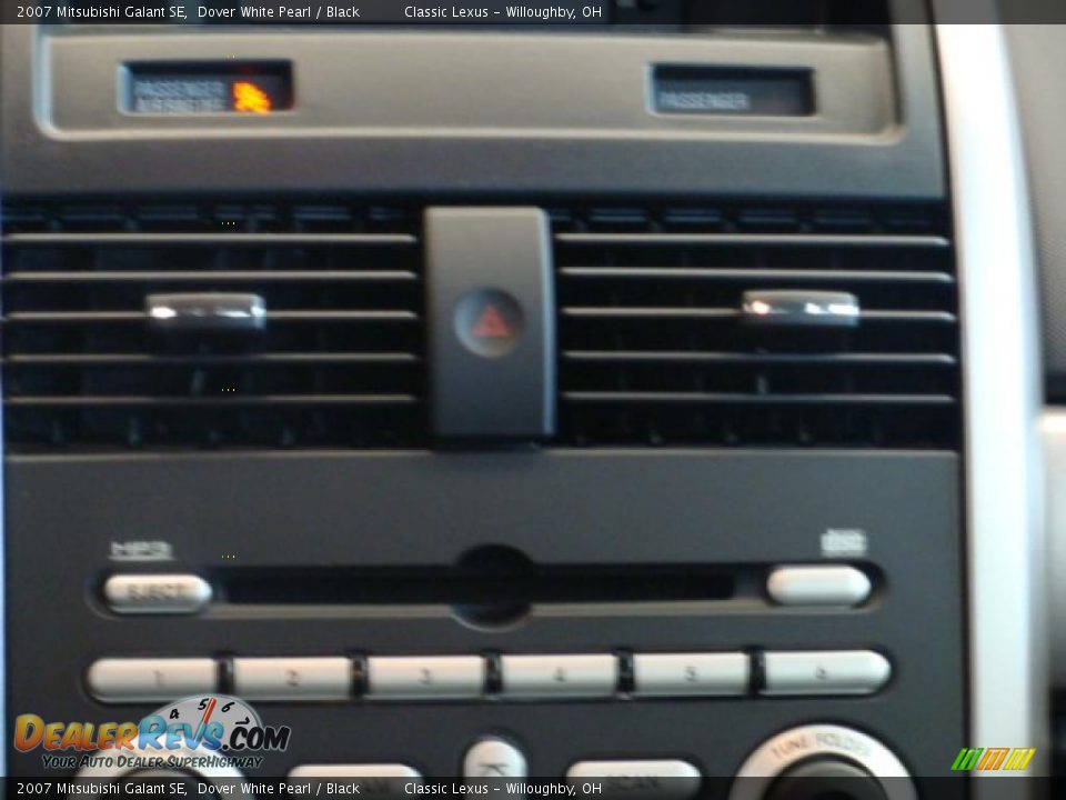 2007 Mitsubishi Galant SE Dover White Pearl / Black Photo #14