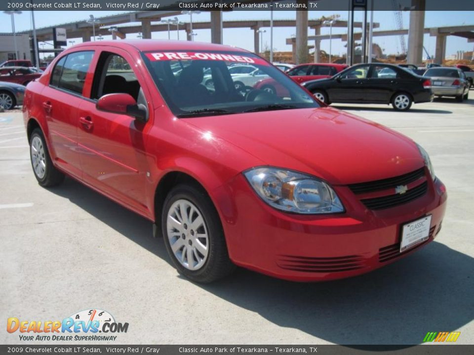 2009 Chevrolet Cobalt LT Sedan Victory Red / Gray Photo #2