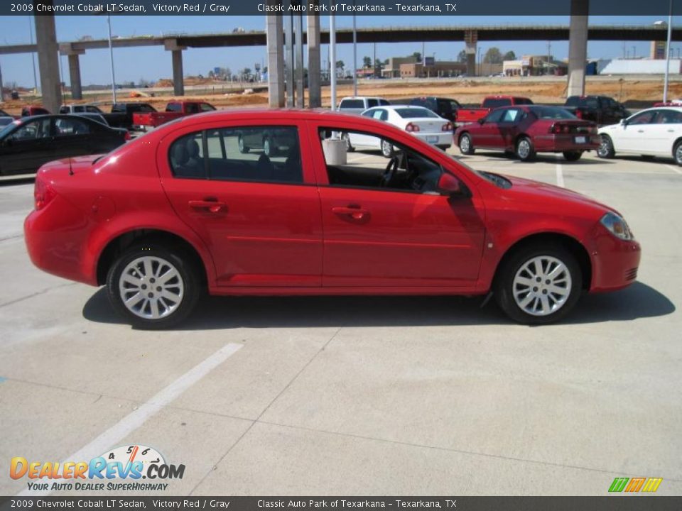 2009 Chevrolet Cobalt LT Sedan Victory Red / Gray Photo #4