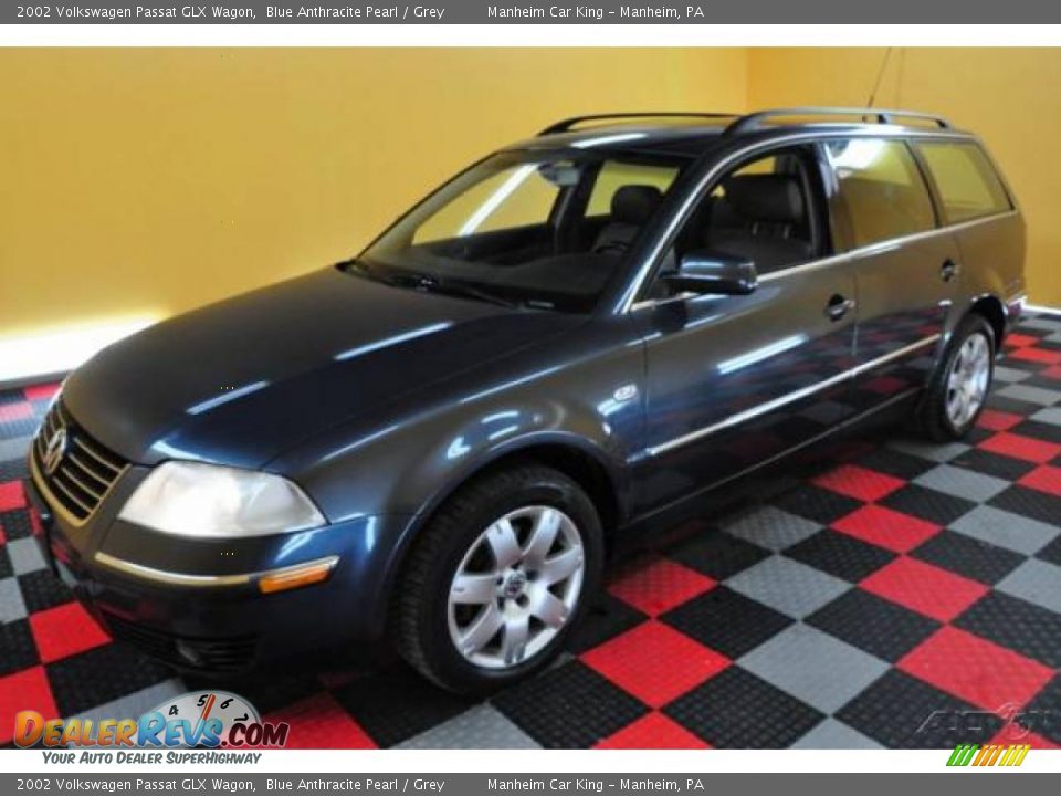 2002 Volkswagen Passat GLX Wagon Blue Anthracite Pearl / Grey Photo #3