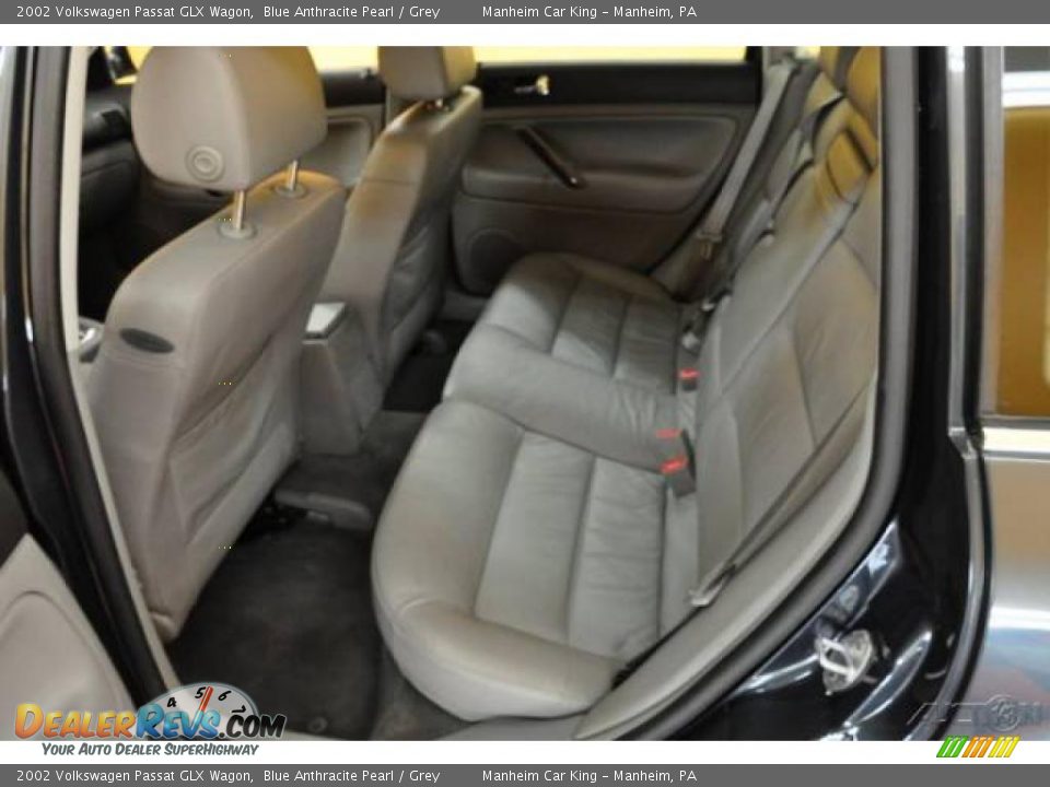 2002 Volkswagen Passat GLX Wagon Blue Anthracite Pearl / Grey Photo #14