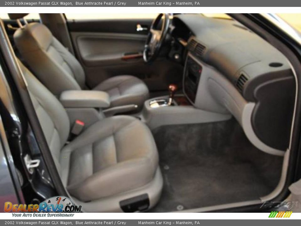 2002 Volkswagen Passat GLX Wagon Blue Anthracite Pearl / Grey Photo #17