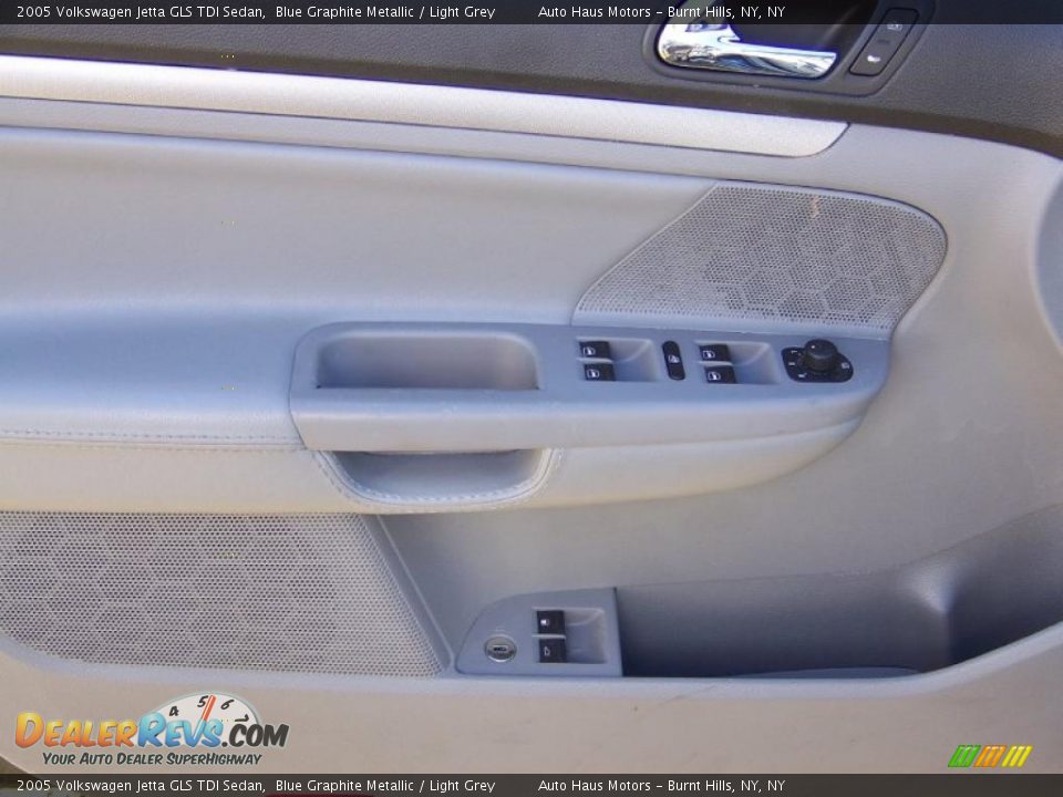 2005 Volkswagen Jetta GLS TDI Sedan Blue Graphite Metallic / Light Grey Photo #19