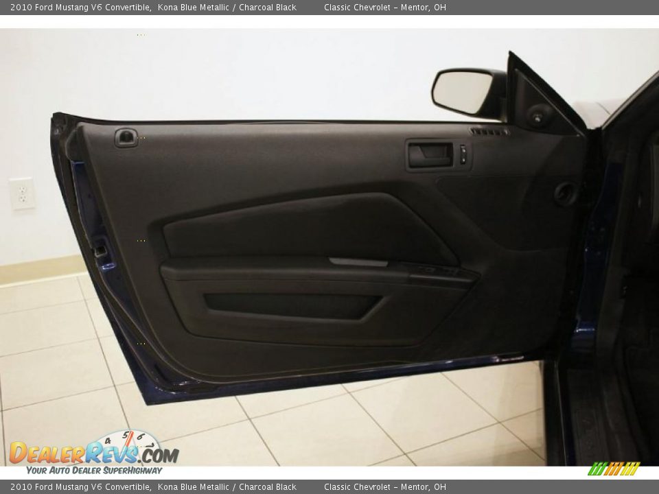 2010 Ford Mustang V6 Convertible Kona Blue Metallic / Charcoal Black Photo #8