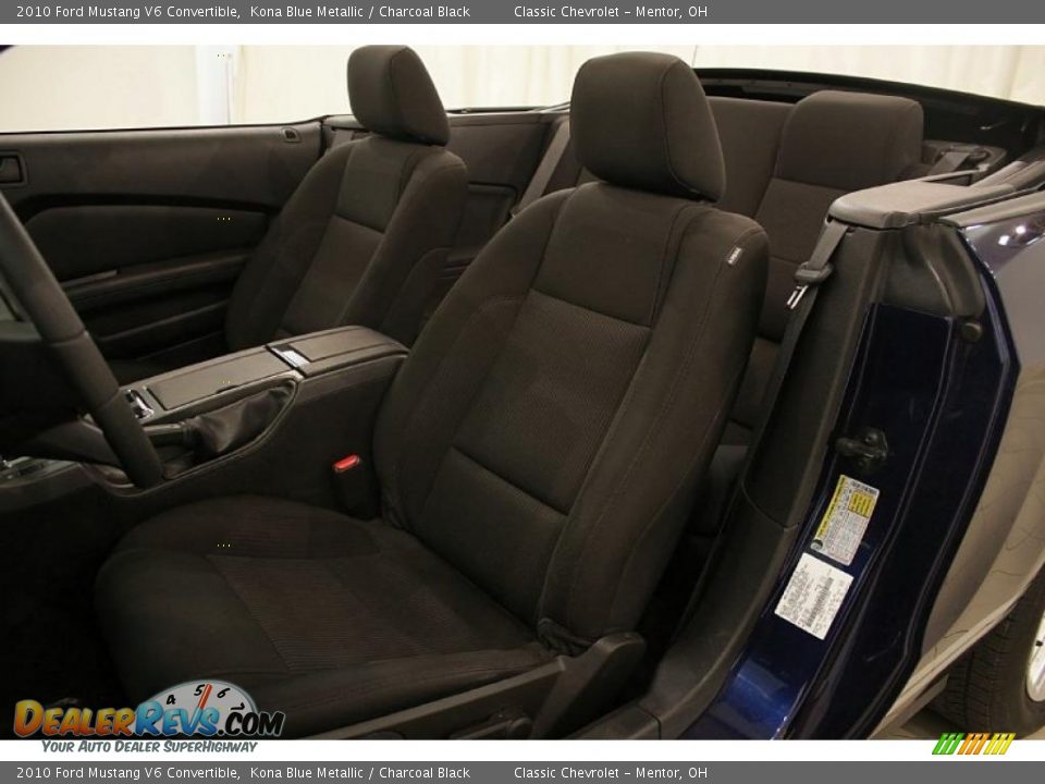2010 Ford Mustang V6 Convertible Kona Blue Metallic / Charcoal Black Photo #12