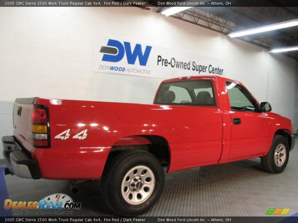 2005 GMC Sierra 1500 Work Truck Regular Cab 4x4 Fire Red / Dark Pewter Photo #4