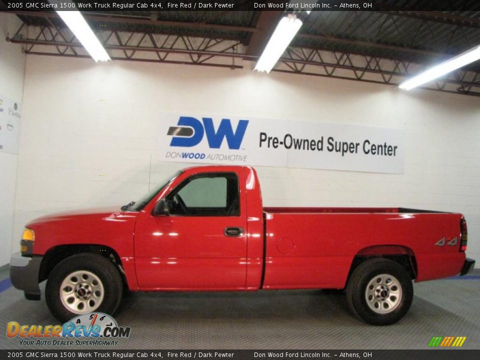 2005 GMC Sierra 1500 Work Truck Regular Cab 4x4 Fire Red / Dark Pewter Photo #5