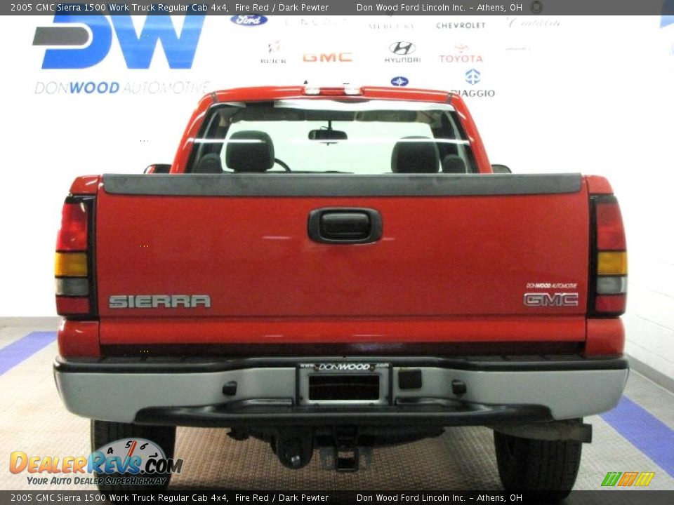 2005 GMC Sierra 1500 Work Truck Regular Cab 4x4 Fire Red / Dark Pewter Photo #8