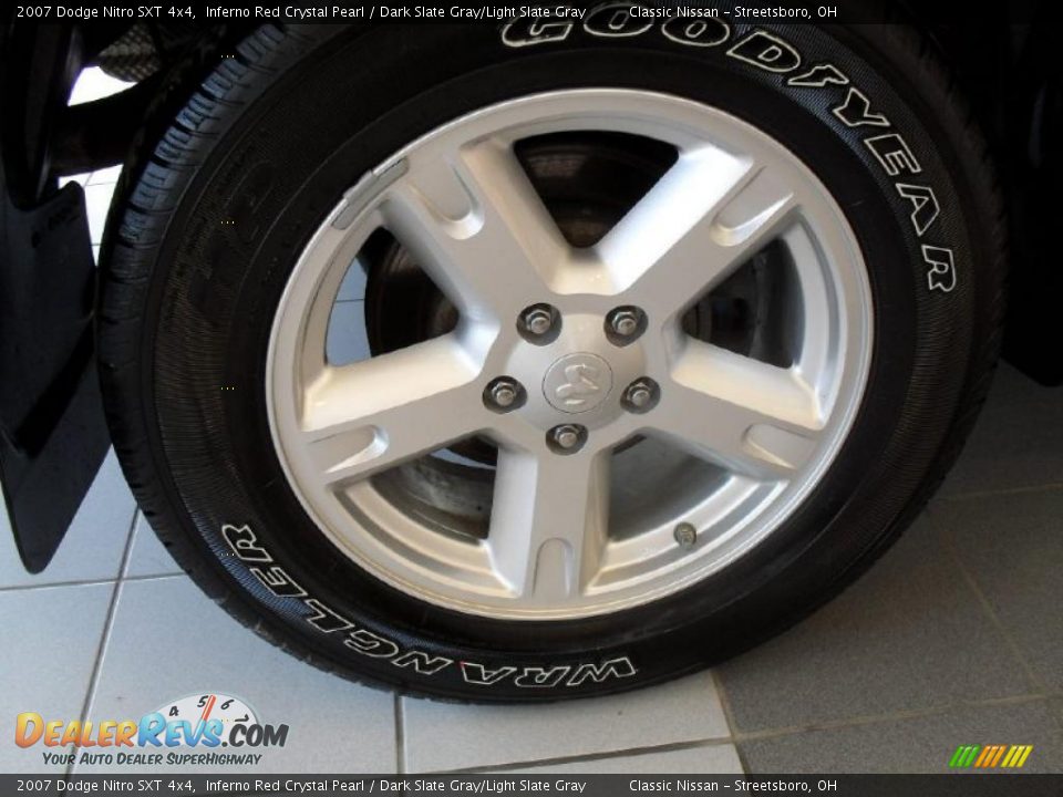 2007 Dodge Nitro SXT 4x4 Inferno Red Crystal Pearl / Dark Slate Gray/Light Slate Gray Photo #10