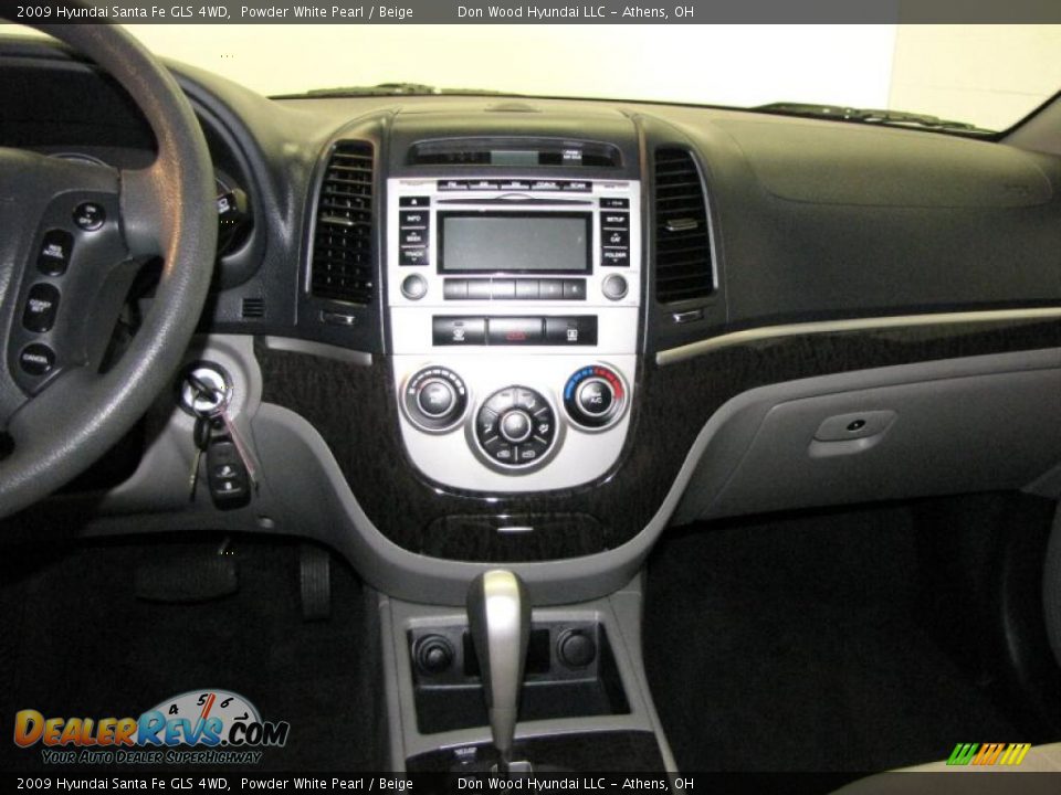 2009 Hyundai Santa Fe GLS 4WD Powder White Pearl / Beige Photo #17