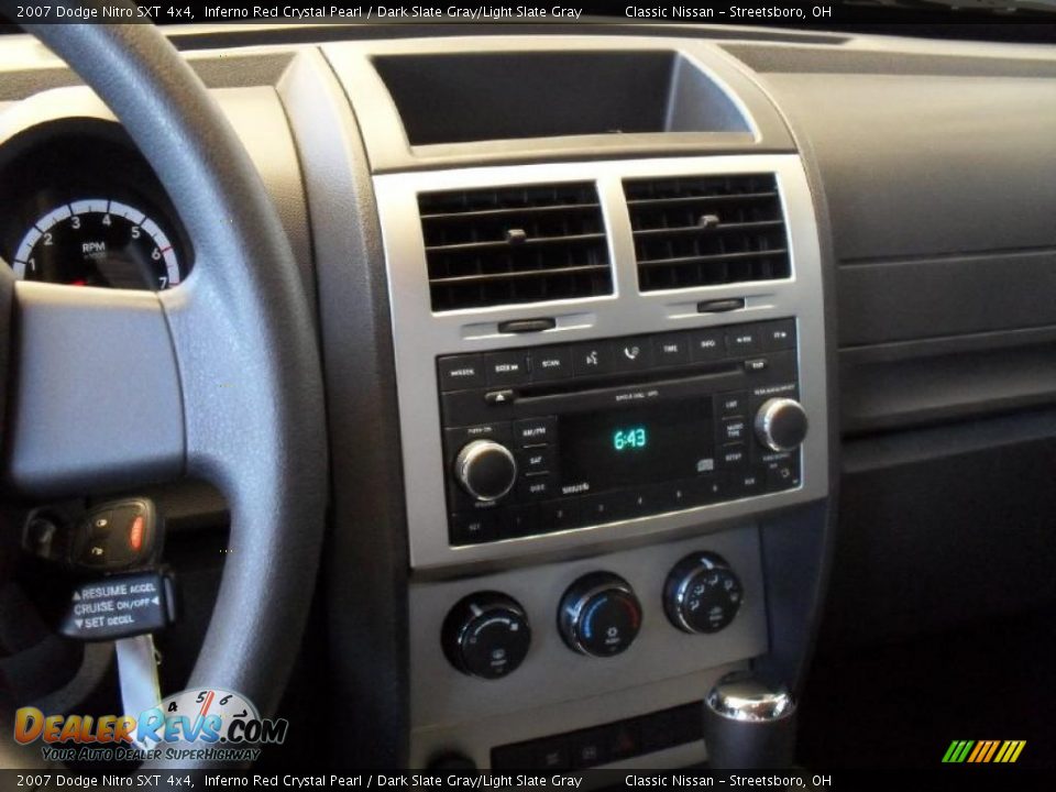2007 Dodge Nitro SXT 4x4 Inferno Red Crystal Pearl / Dark Slate Gray/Light Slate Gray Photo #31