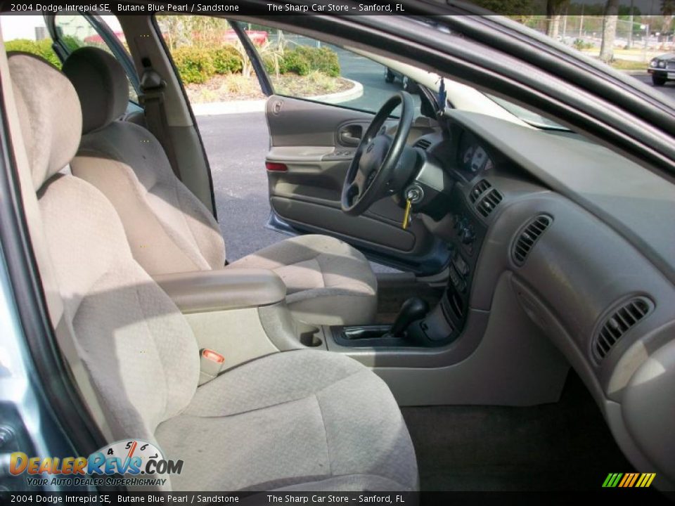 2004 Dodge Intrepid SE Butane Blue Pearl / Sandstone Photo #8