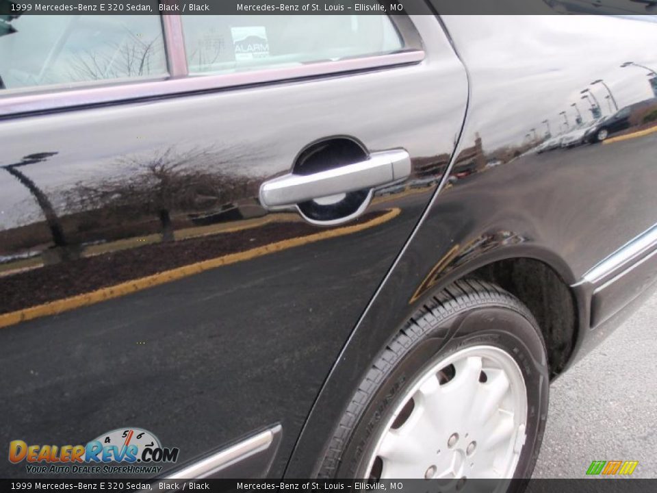 1999 Mercedes-Benz E 320 Sedan Black / Black Photo #13