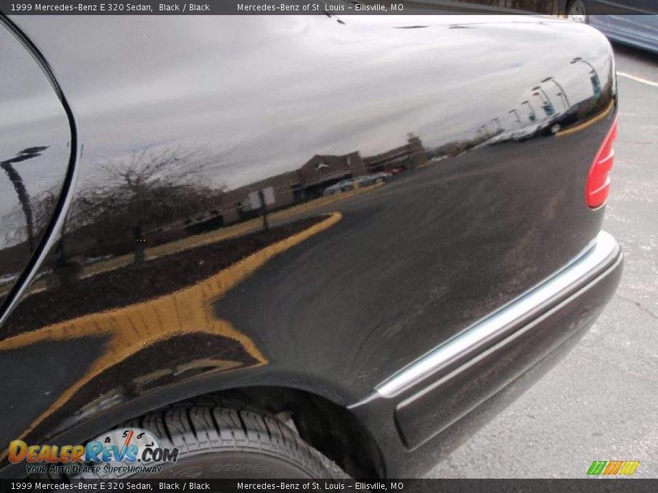 1999 Mercedes-Benz E 320 Sedan Black / Black Photo #14