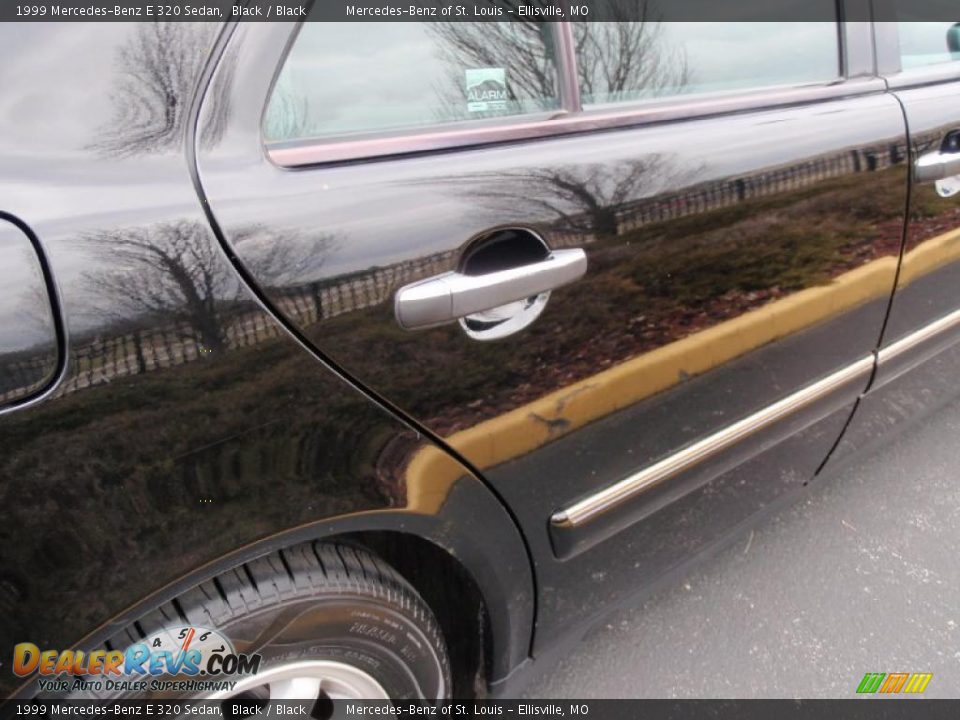 1999 Mercedes-Benz E 320 Sedan Black / Black Photo #23
