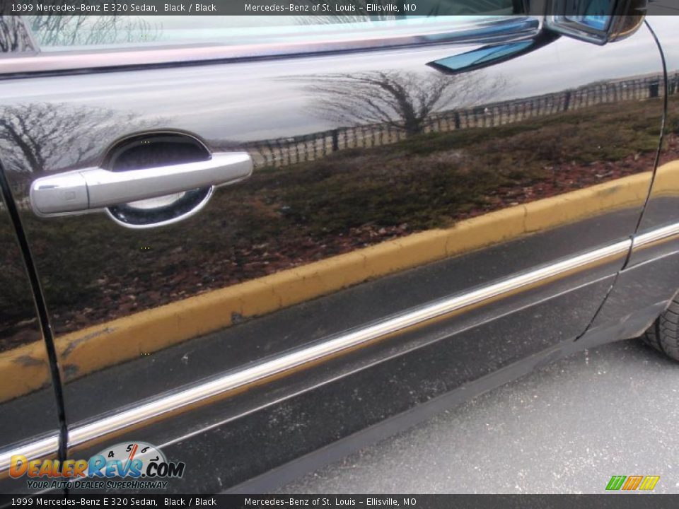 1999 Mercedes-Benz E 320 Sedan Black / Black Photo #26