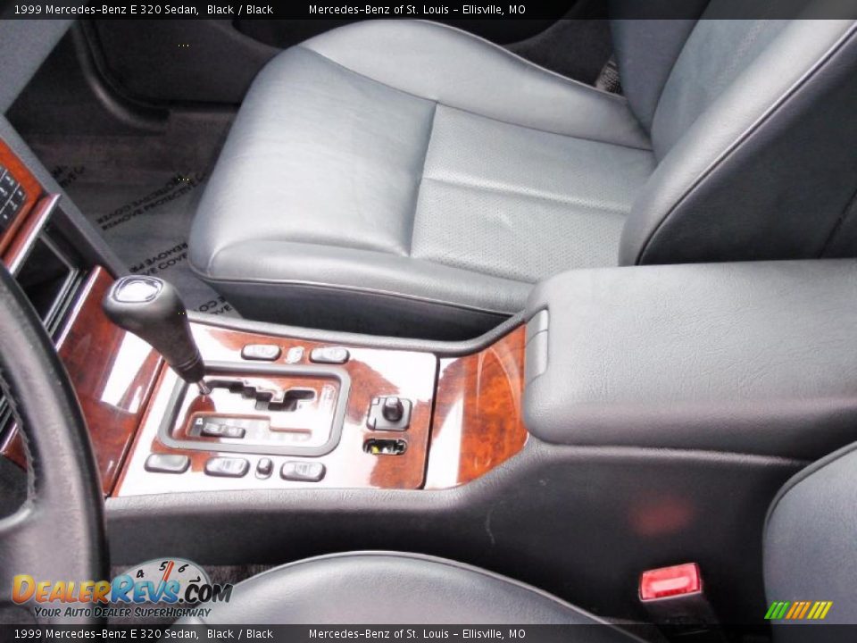 1999 Mercedes-Benz E 320 Sedan Black / Black Photo #33