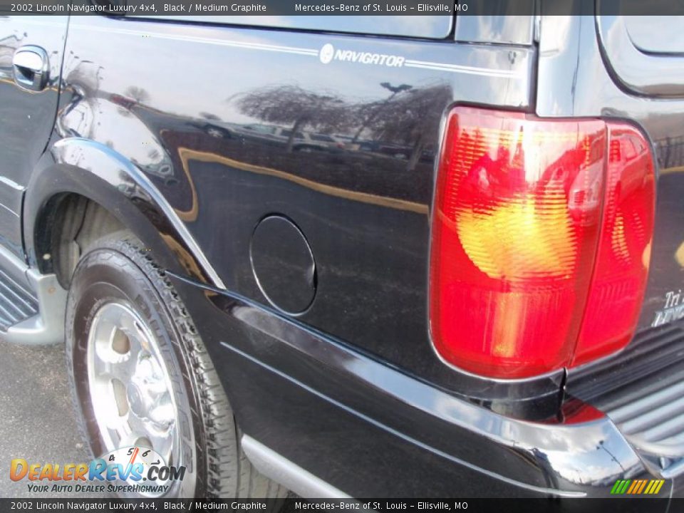 2002 Lincoln Navigator Luxury 4x4 Black / Medium Graphite Photo #13