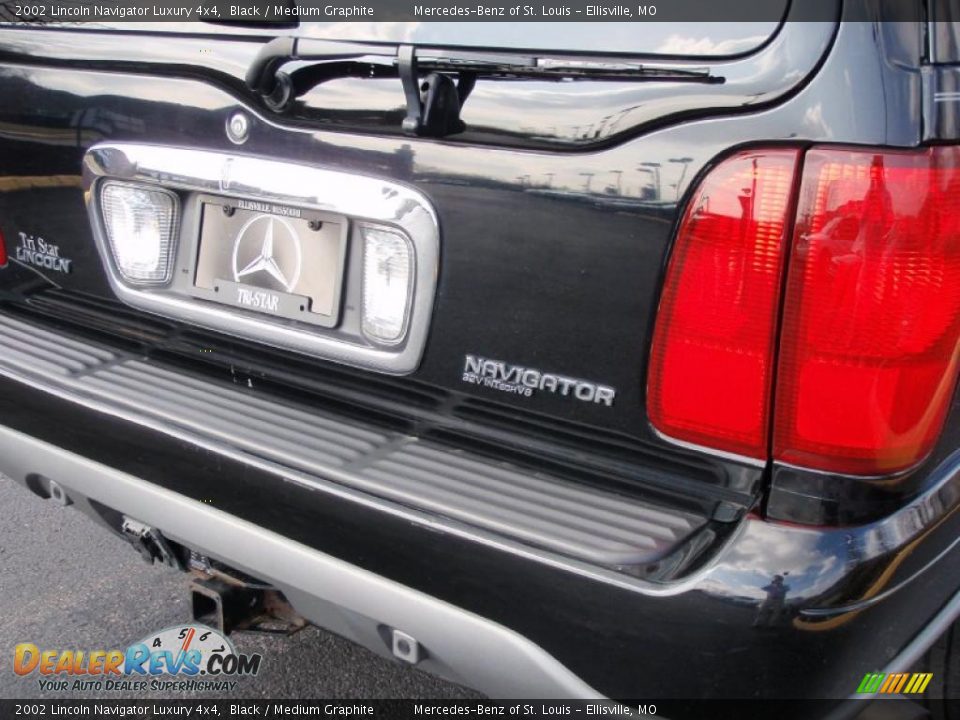 2002 Lincoln Navigator Luxury 4x4 Black / Medium Graphite Photo #15