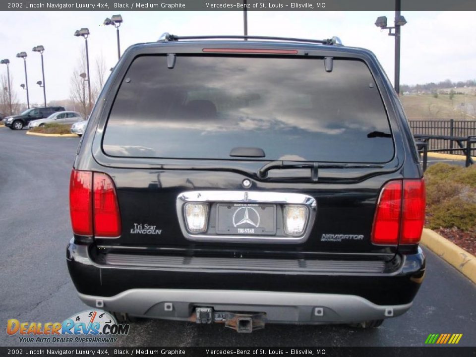 2002 Lincoln Navigator Luxury 4x4 Black / Medium Graphite Photo #17