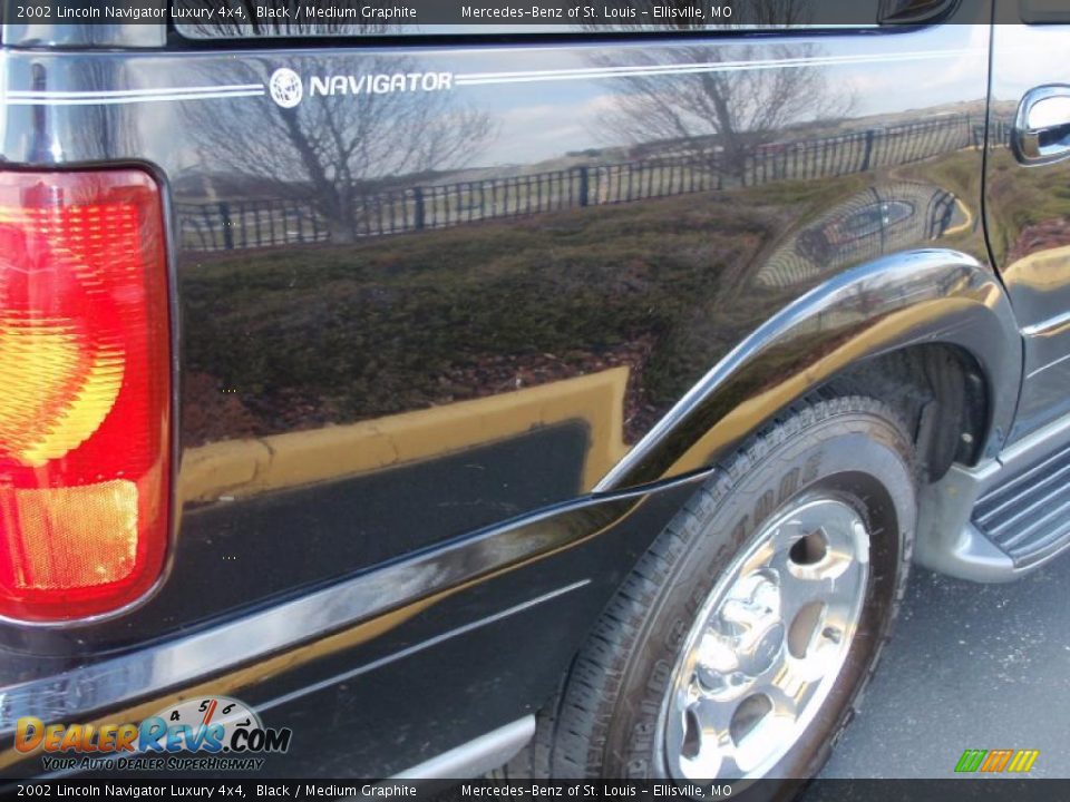 2002 Lincoln Navigator Luxury 4x4 Black / Medium Graphite Photo #18