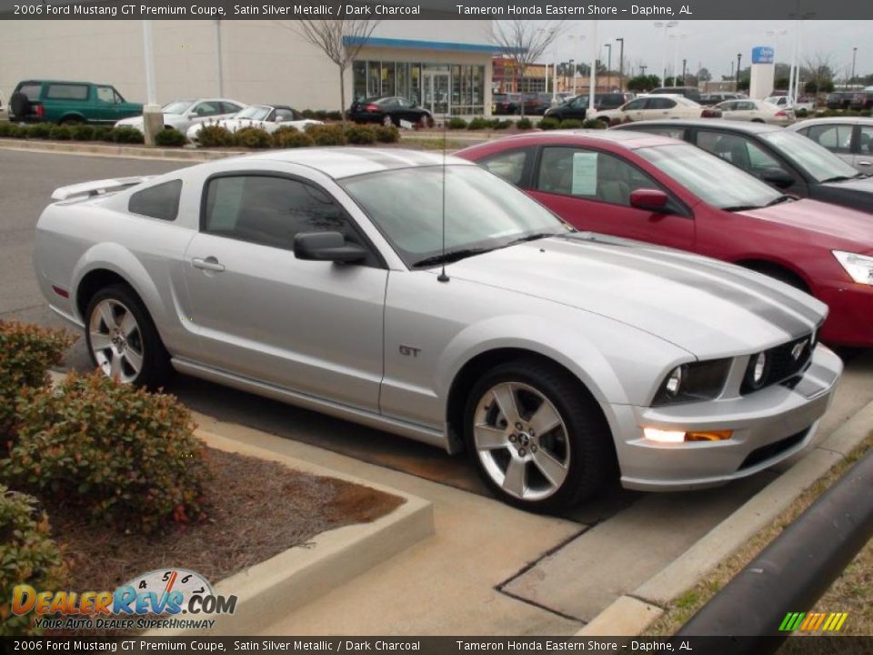 2006 Ford Mustang GT Premium Coupe Satin Silver Metallic / Dark Charcoal Photo #3