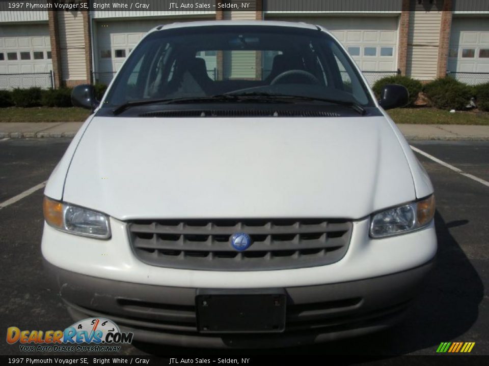 1997 Plymouth Voyager SE Bright White / Gray Photo #2